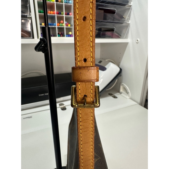 Louis Vuitton Crossbody Bag Brown Tan - Picture 4 of 13